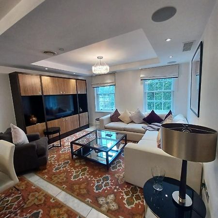 Buckingham Palace Residences By Aeria Apartments Лондон Екстер'єр фото